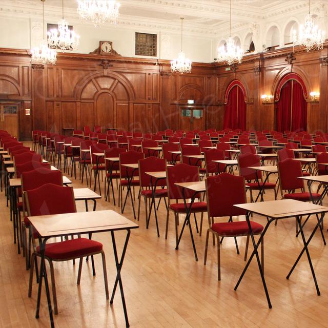 https://d1hcs5uofxldvl.cloudfront.net/chair-hire/article_additional/london-exams3/london-exams3.jpg - Versatile exam tables for all locations & assessments.