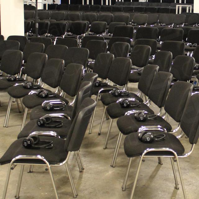 https://d1hcs5uofxldvl.cloudfront.net/chair-hire/article_additional/pop-up-cinema/pop-up-cinema.jpg - Swift seating for all those pop-up venues.