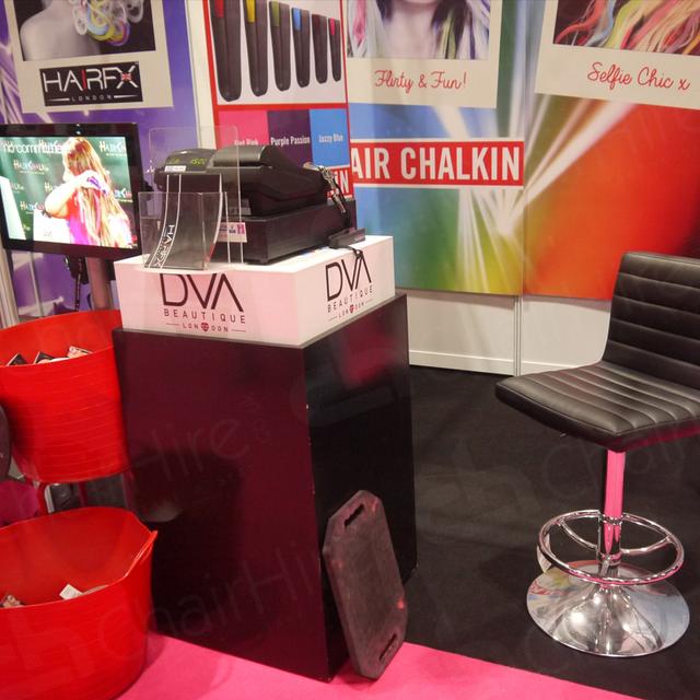 https://d1hcs5uofxldvl.cloudfront.net/chair-hire/article_additional/pro-beauty-13/pro-beauty-13.jpg - Comfortable stools for your beauty makeover.