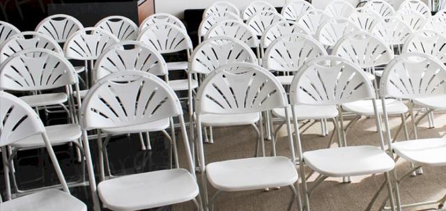 Corporate London Meetings https://d1hcs5uofxldvl.cloudfront.net/chair-hire/article_additional/corporate-meetings-7/corporate-meetings-7-740x350.jpg - Our folding fan back chairs are complemented by a clean and fresh environment.