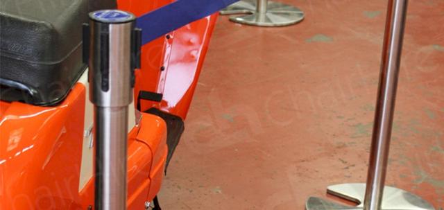 Keep Your Event Controlled https://d1hcs5uofxldvl.cloudfront.net/chair-hire/article_additional/crowd-control-at-exhibits-5/crowd-control-at-exhibits-5-740x350.jpg - Our chrome stretch barriers can be moved from one location to another quickly and easily.