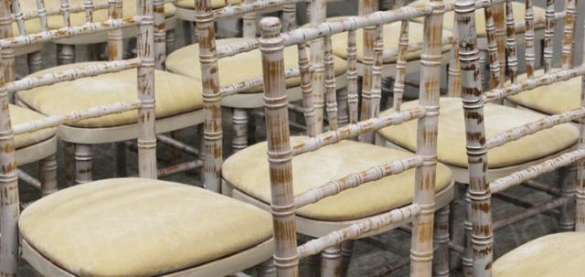 Legal Firm Meeting https://d1hcs5uofxldvl.cloudfront.net/chair-hire/article_additional/legal-firms-and-chair-hire7/legal-firms-and-chair-hire7-740x350.jpg - Limewash finish complementing modern London office.