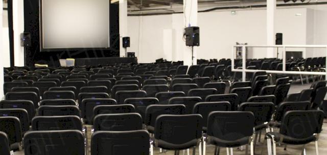 Furniture for Pop Up Cinema https://d1hcs5uofxldvl.cloudfront.net/chair-hire/article_additional/pop-up-cinema2/pop-up-cinema2-740x350.jpg - Thousands of stacking chairs for your pop up cinema. Comfortable for long periods of time.