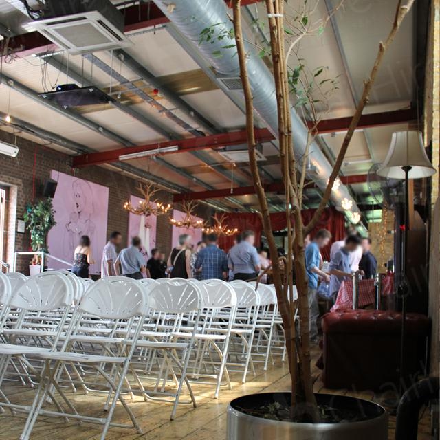 Presentation In The City https://d1hcs5uofxldvl.cloudfront.net/chair-hire/article_additional/presentation-in-the-city/presentation-in-the-city.jpg - Make any location presentation ready with our folding chairs.