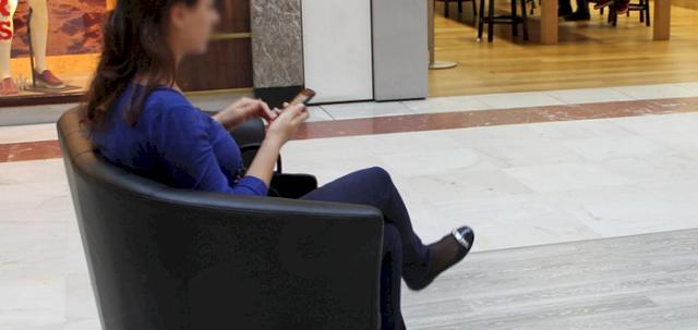 Shopping Centre Seating https://d1hcs5uofxldvl.cloudfront.net/chair-hire/article_additional/shopping-centre-seating3/shopping-centre-seating3-740x350.jpg - Take five on our tub seating.