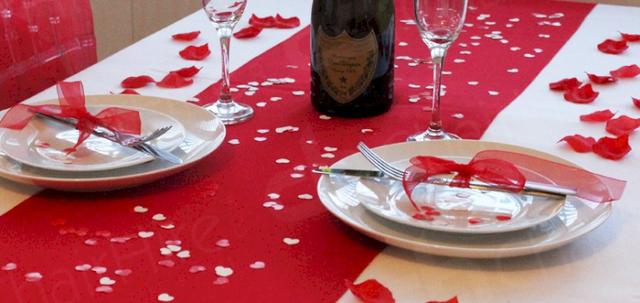 Valentine table setting https://d1hcs5uofxldvl.cloudfront.net/chair-hire/article_additional/valentines-table5/valentines-table5-740x350.jpg - Our red linens and stylish Cutlery, Crockery and glassware are perfectly complement to this romantic moments.