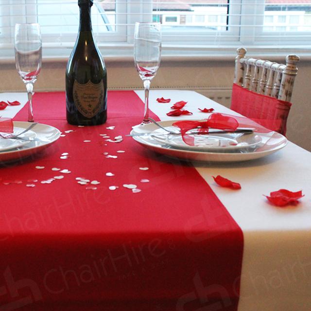 Valentine table setting https://d1hcs5uofxldvl.cloudfront.net/chair-hire/article_additional/valentines-table8/valentines-table8.jpg - A perfect Valentine dinner date with Chair Hire