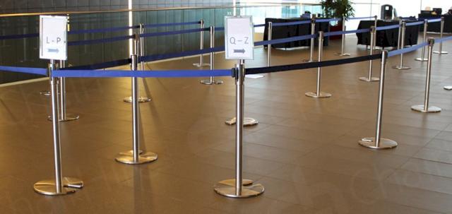 VIP Areas at Conferences https://d1hcs5uofxldvl.cloudfront.net/chair-hire/article_additional/vip-areas12/vip-areas12-740x350.jpg - Clear signage and route by the use of stretch barriers