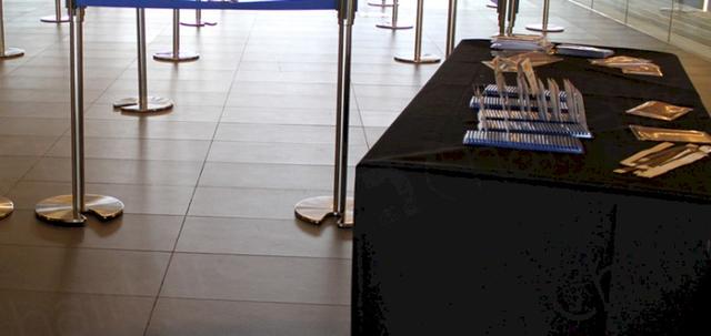 VIP Areas at Conferences https://d1hcs5uofxldvl.cloudfront.net/chair-hire/article_additional/vip-areas5/vip-areas5-740x350.jpg - Orderly and organised with stretch barriers