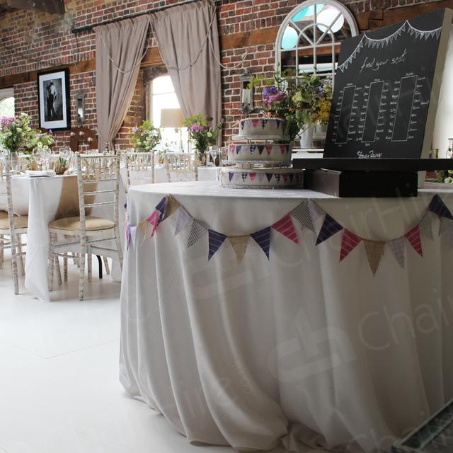 Your Wedding https://d1hcs5uofxldvl.cloudfront.net/chair-hire/article_additional/your-wedding-with-chair-hire3/your-wedding-with-chair-hire3.jpg - Small touches up the elegance even more.