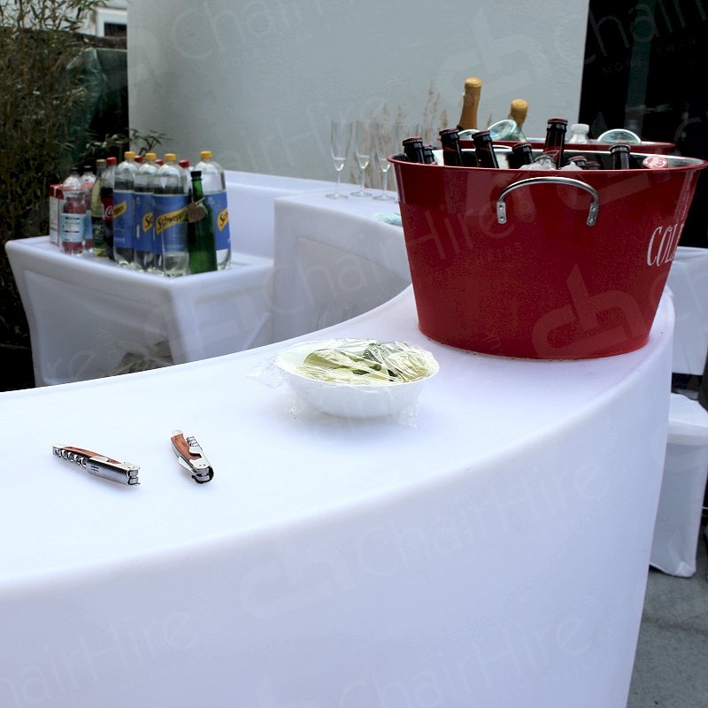 LED Colour-Changing Bar Straight with Ice Chest