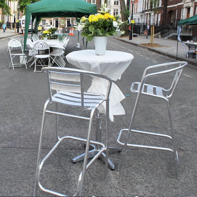 Aluminium bar stools for street parties