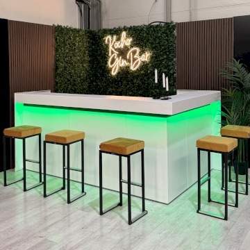 2.5m Corner Bar with Backwalling 2.5m Corner Bar with Backwalling