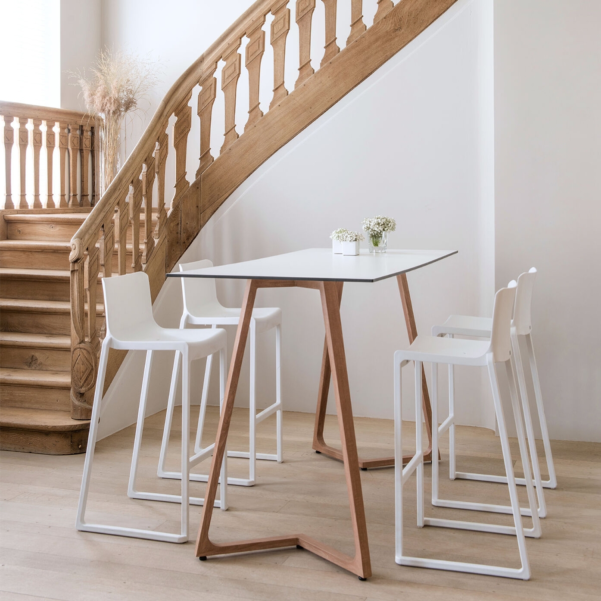 Boston Poseur Table - White