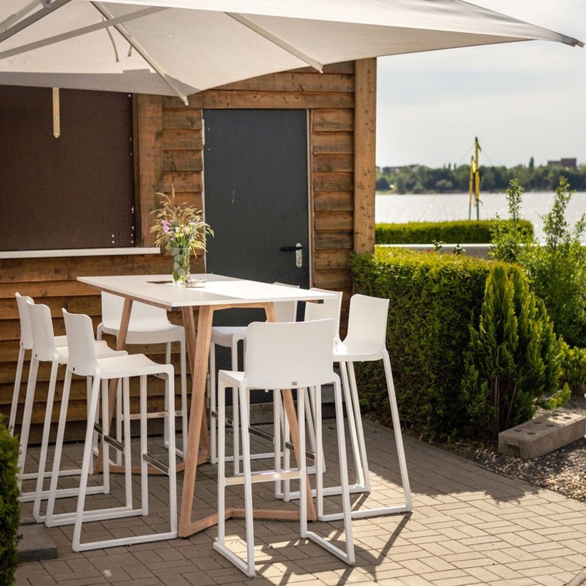 Boston Poseur Table - White