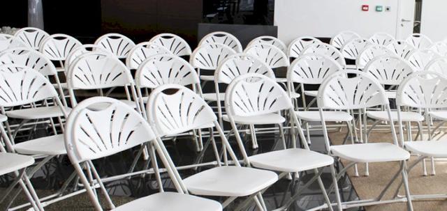 Corporate London Meetings https://mill-media.s3.eu-west-2.amazonaws.com/chair-hire/article_additional/corporate-meetings-4/corporate-meetings-4-740x350.jpg - Modern meeting environments encourage engagement and participation.