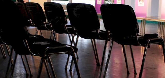General Election https://mill-media.s3.eu-west-2.amazonaws.com/chair-hire/article_additional/election-debate5-2015/election-debate5-2015-740x350.jpg - Comfortably seated on Stacking Chairs at an evening debate. (HC40)