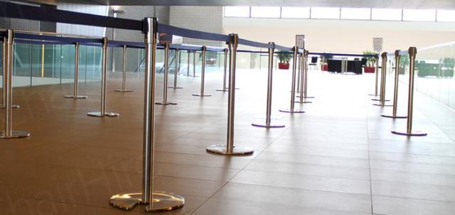 VIP Areas at Conferences https://mill-media.s3.eu-west-2.amazonaws.com/chair-hire/article_additional/vip-areas6/vip-areas6-740x350.jpg - Thousands of stretch barriers in stock
