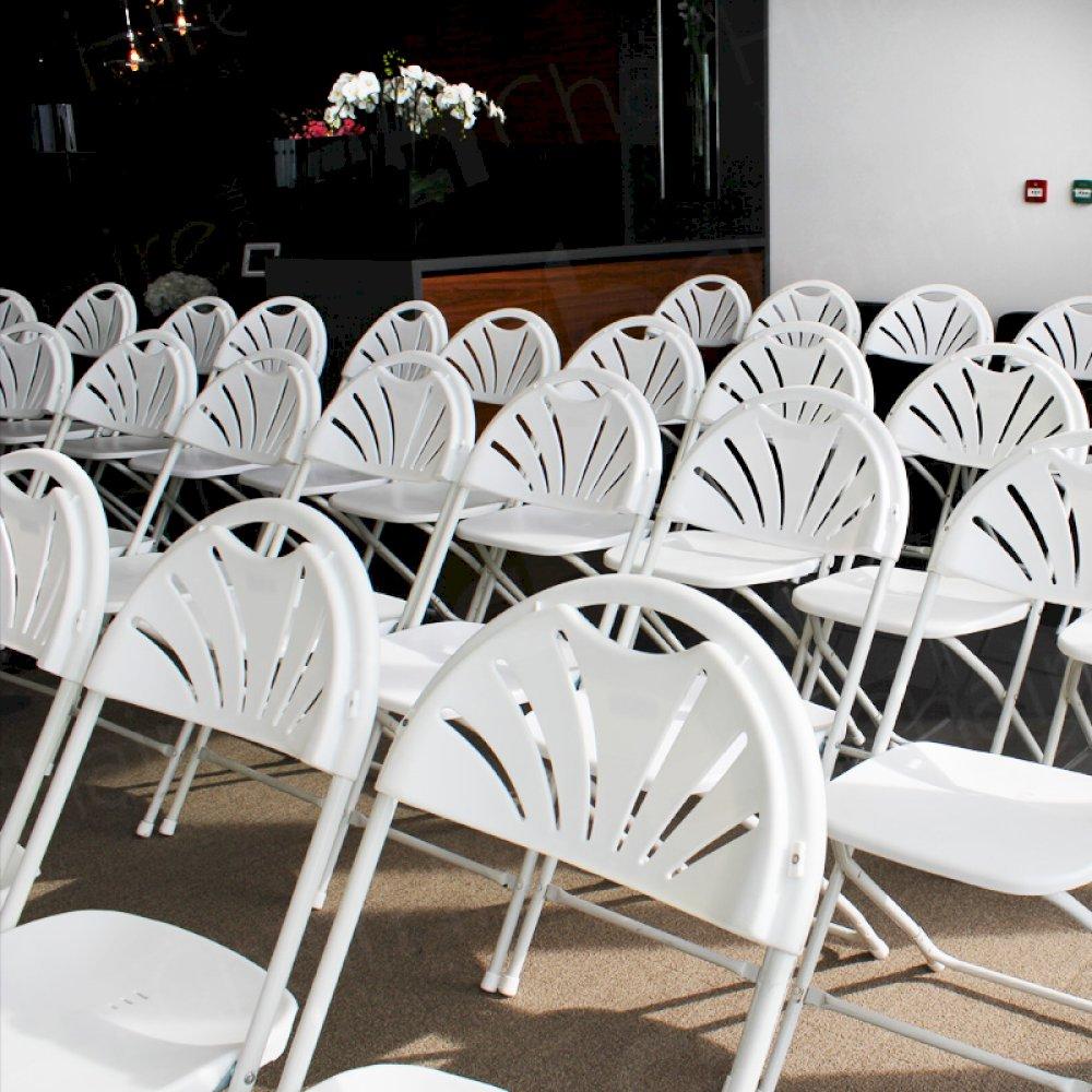 Folding chairs are quick to set up and take down. Perfect for meetings and conferences of all sizes.
