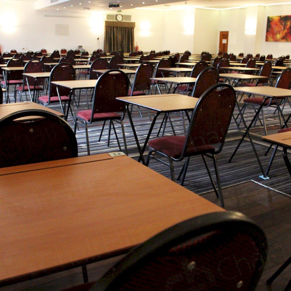 Plenty of space for examinations in a comfortable hotel venue.
