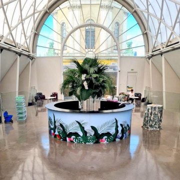 4m HALF Circle Bar with Branded Panels 4m HALF Circle Bar with Branded Panels