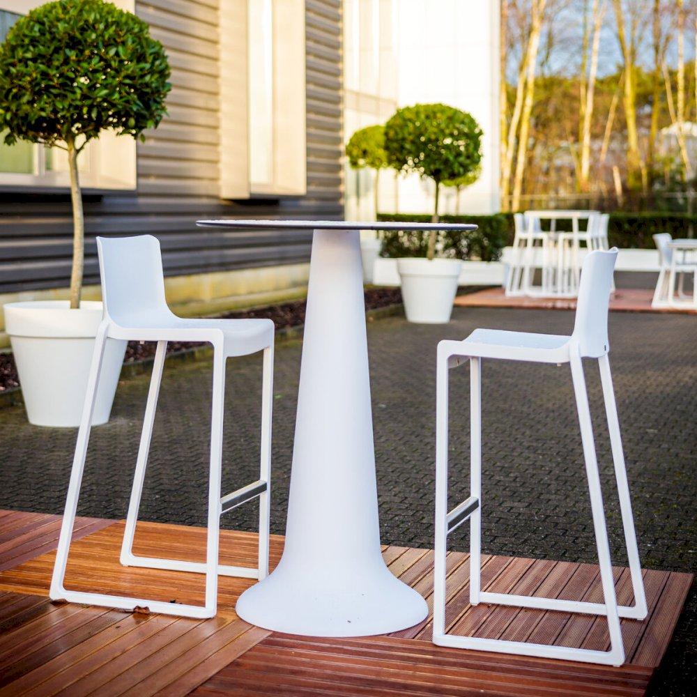 Featured: Kansas white stools with Tube white poseur table.